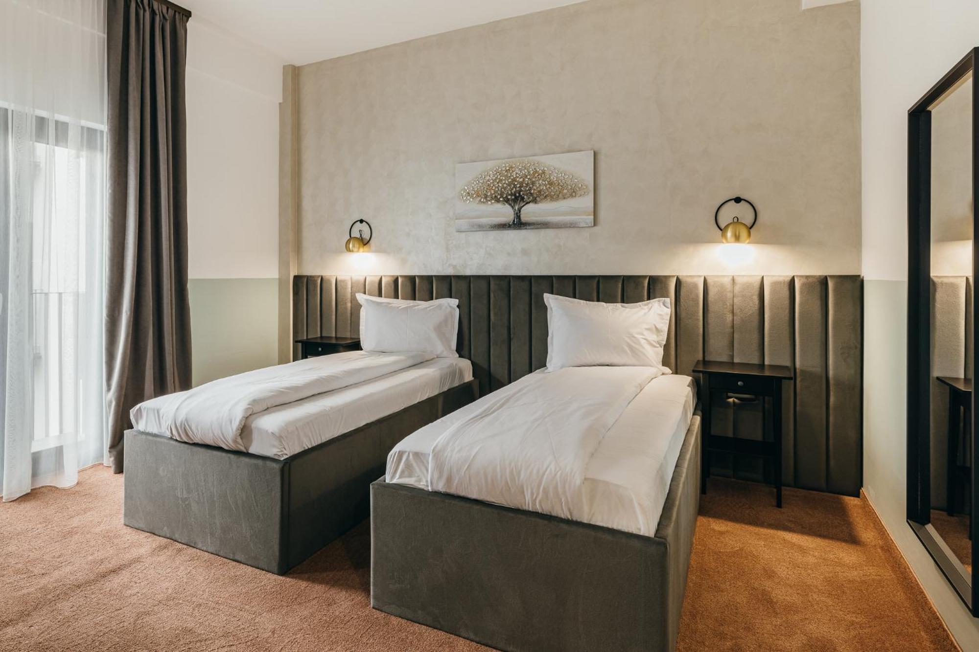 Hotel Agora Mures Târgu-Mureş Dış mekan fotoğraf