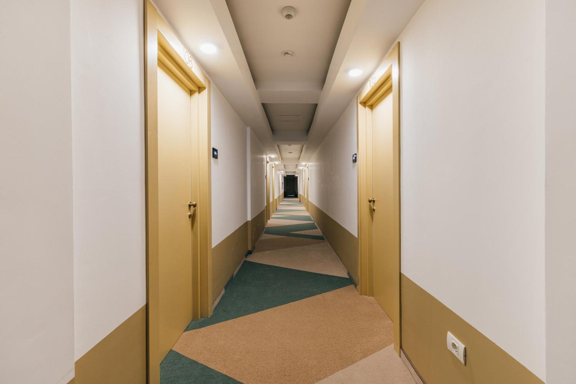 Hotel Agora Mures Târgu-Mureş Dış mekan fotoğraf